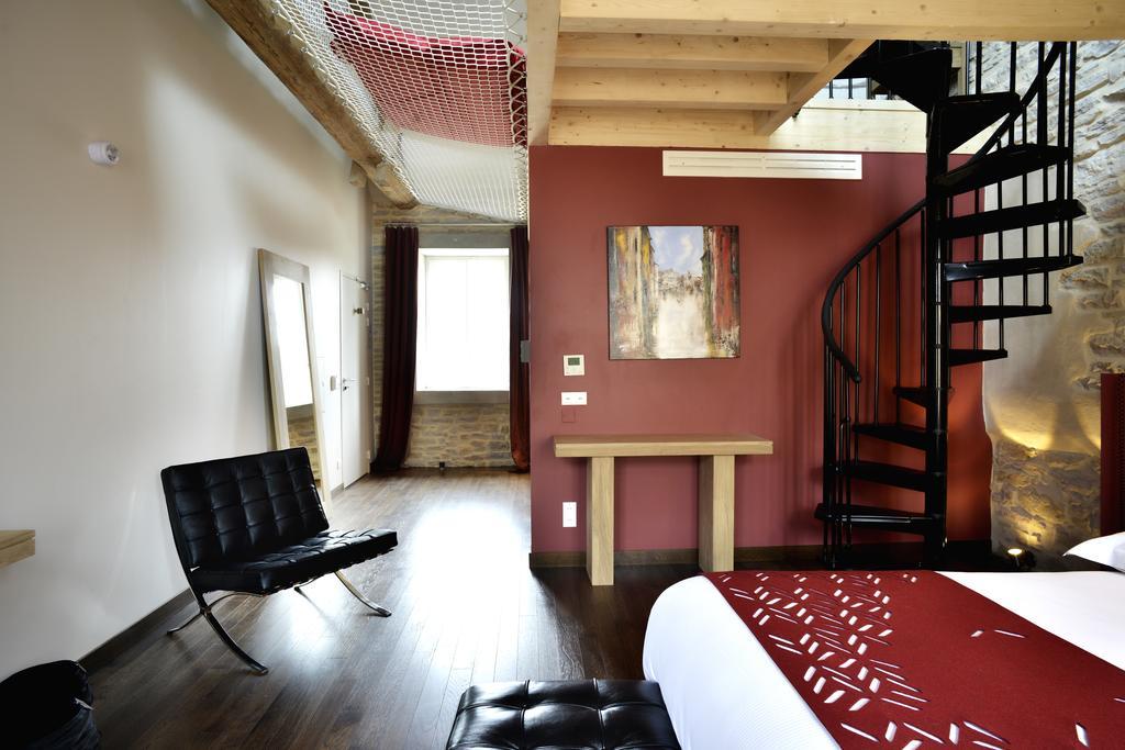 Aux Terrasses Hotel Tournus Room photo